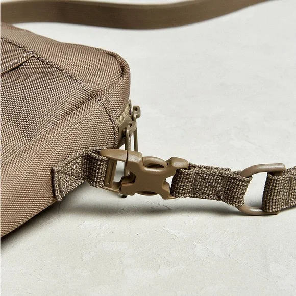 Herschel Supply Company Gray Cruz Mini Messenger Crossbody Bag NWOT - Picture 6 of 12